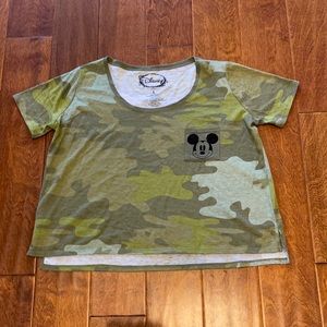 🔴 Disney Crop Camouflage Top